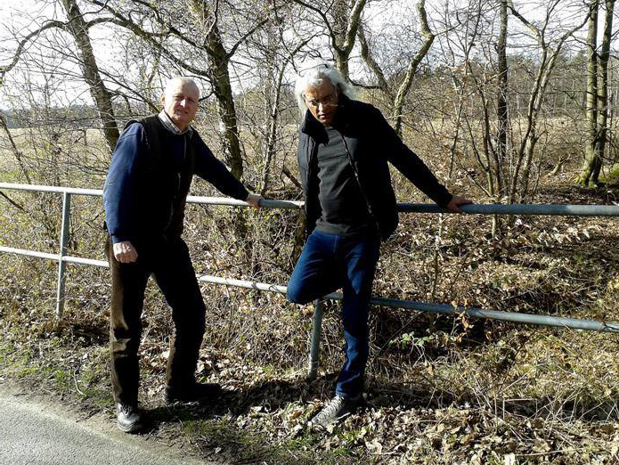 IN BETWEEN   ZWISCHEN-WELTEN