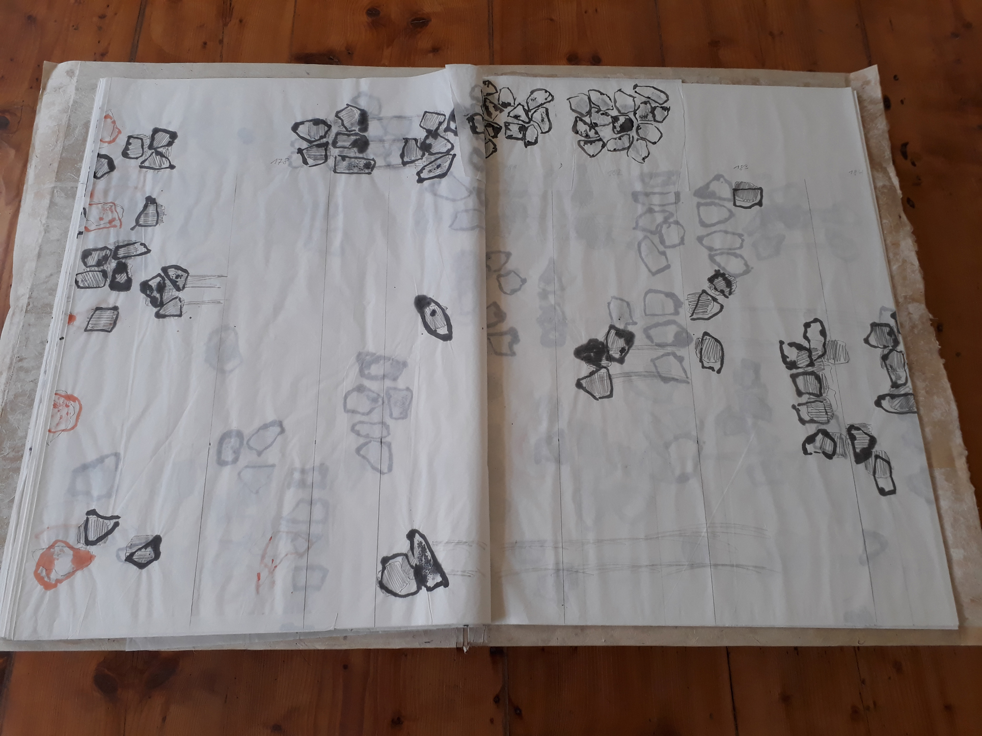 ASLSP leben Steine – Erkundungen jenseits des Absichtsvollen